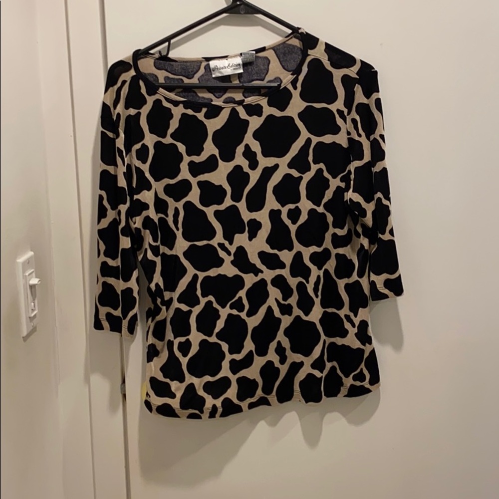 Chico’s black and tan three-quarter sleeve top